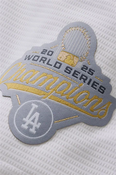 Dodgers 2026 ‘Gold Collection’ jersey