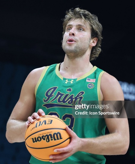 Notre Dame Fighting Irish #33 Carson Towt  2025 Green Irish Basketball Game Jersey