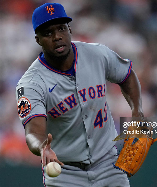 Mens New York Mets #43 Huascar Brazoban Nike 2025 Gray Road Limited Player Jersey