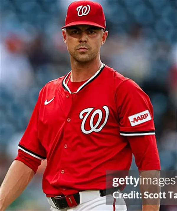 Men's Washington Nationals #1 MacKenzie Gore Nike 2025 Scarlet Alternate Limited Jersey