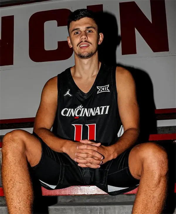 Cincinnati Bearcats #11 Kerr Kriisa Black XII College Basketball Game Jersey